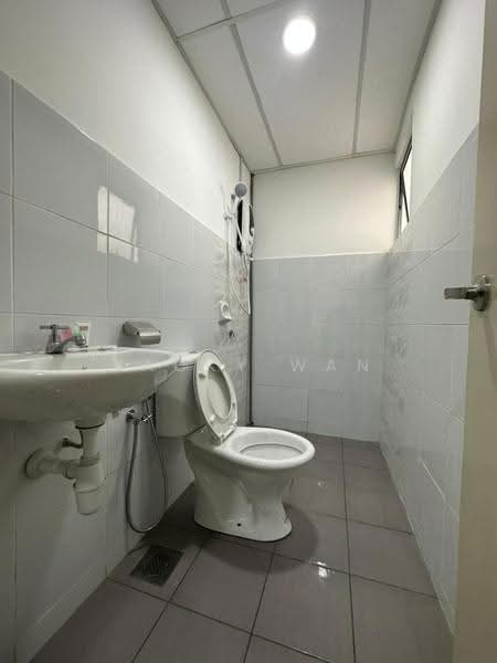 Pangsapuri untuk Disewa di Impiana Sky Residensi - Jacky Wan - Bathroom - PropertyGuru.com.my