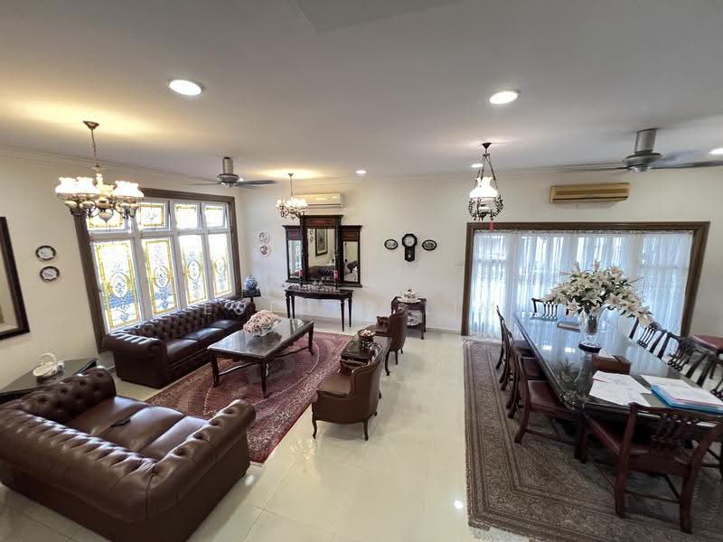 Banglo Pautan untuk Dijual di Seksyen 11 (Kota Damansara) - Esther Lim - Living Room - PropertyGuru.com.my