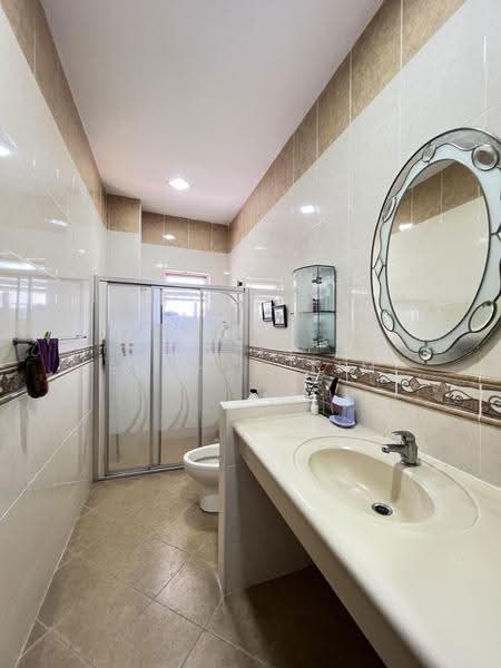 Banglo Pautan untuk Dijual di Seksyen 11 (Kota Damansara) - Esther Lim - Bathroom - PropertyGuru.com.my