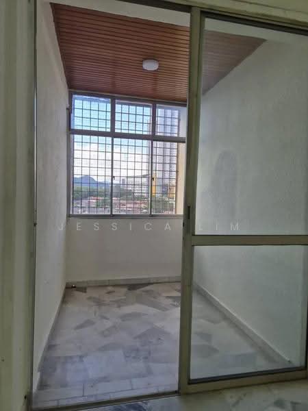 Pangsapuri untuk Dijual di Medan Intan - Jessica Lim - Balcony - PropertyGuru.com.my