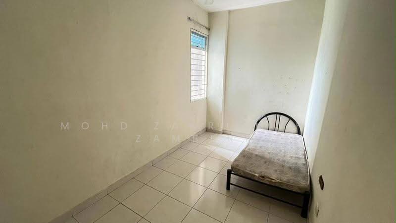 Apartment for Sale at Residensi Warnasari 2 - Mohd Zakri Mohd Zamberi - Bedroom - PropertyGuru.com.my