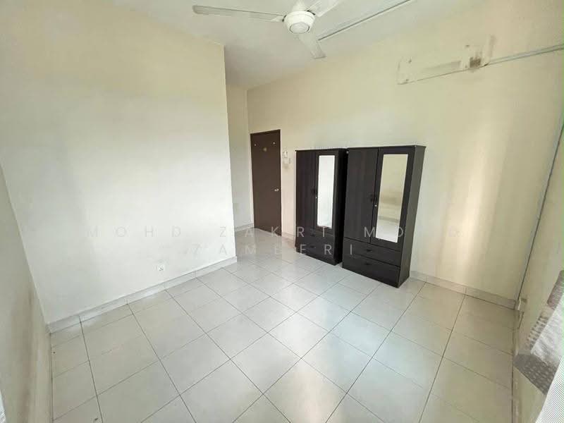 Apartment for Sale at Residensi Warnasari 2 - Mohd Zakri Mohd Zamberi - Bedroom - PropertyGuru.com.my