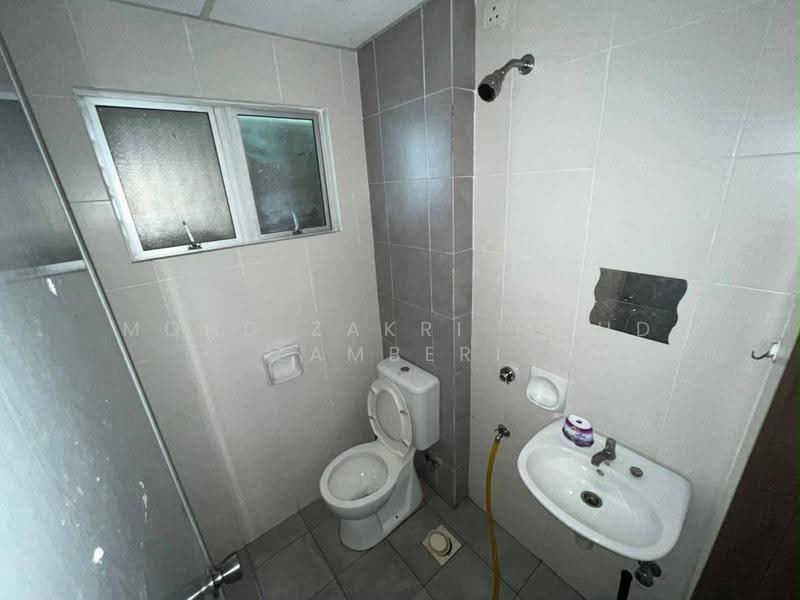 Apartment for Sale at Residensi Warnasari 2 - Mohd Zakri Mohd Zamberi - Bathroom - PropertyGuru.com.my