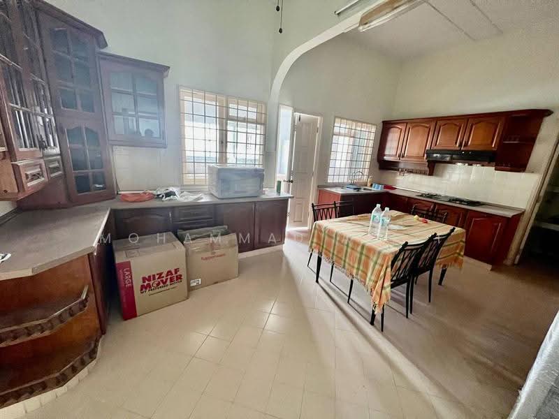 Bungalow House untuk Dijual di Taman Ghulam (Cukai) - Mohammad Azizi - Kitchen - PropertyGuru.com.my