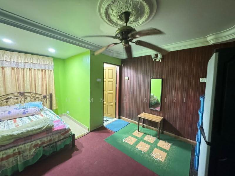 Bungalow House untuk Dijual di Taman Ghulam (Cukai) - Mohammad Azizi - Bedroom - PropertyGuru.com.my