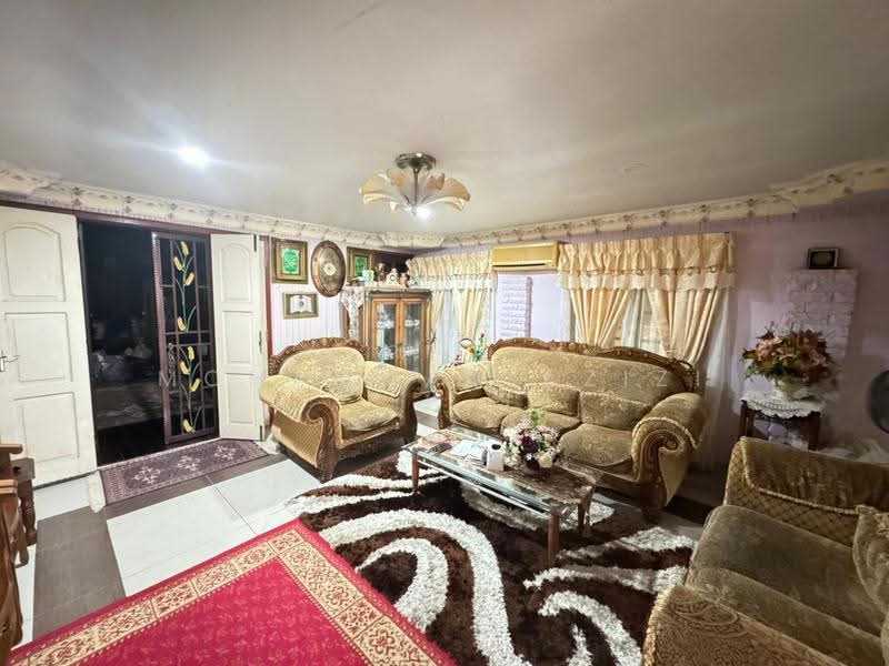 Bungalow House untuk Dijual di Taman Ghulam (Cukai) - Mohammad Azizi - Living Room - PropertyGuru.com.my