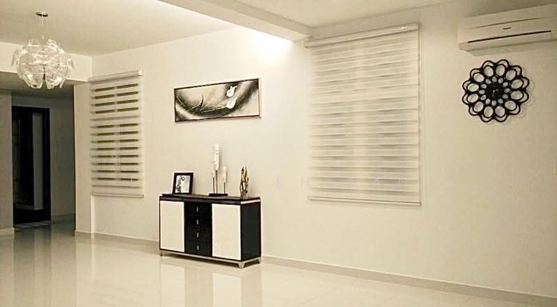 Kondominium untuk Dijual di Gurney Paragon - Dick Ken Tan - Living Room - PropertyGuru.com.my