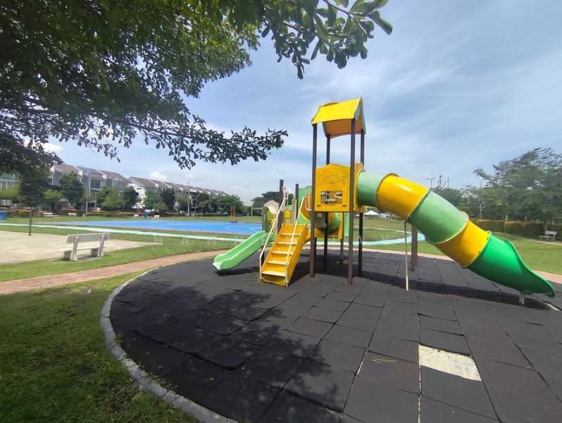 3-storey Terraced House for Sale in Kajang (Selangor) - Hannee Tay - Exterior - PropertyGuru.com.my