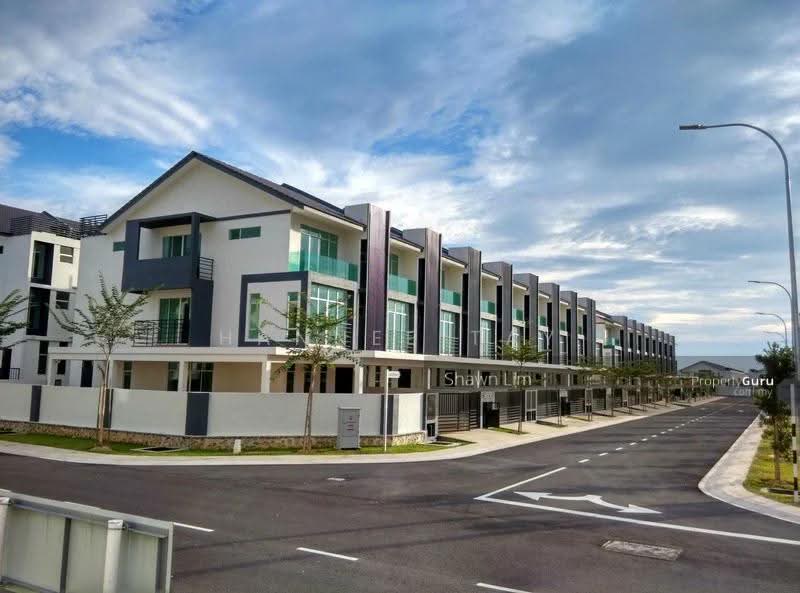 3-storey Terraced House for Sale in Kajang (Selangor) - Hannee Tay - Exterior - PropertyGuru.com.my
