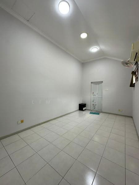 Rumah Teres 1.5-Tingkat untuk Disewa di Taman Molek (Johor Bahru) - Lim Wei Li - Interior - PropertyGuru.com.my