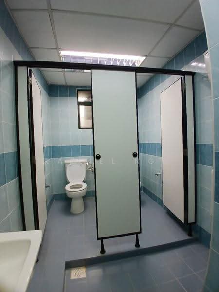 Pejabat untuk Disewa di KLCC (KL City Centre) - Rachel Ngu - Bathroom - PropertyGuru.com.my