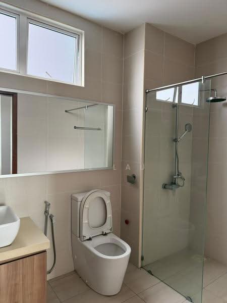 Kediaman Servis untuk Disewa di Grandview 360 - LZ Lau - Bathroom - PropertyGuru.com.my
