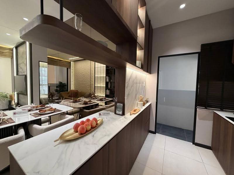 Kediaman Servis untuk Dijual di The Address @ Maxim Pelangi - Vincent Lai - Dining Room - PropertyGuru.com.my