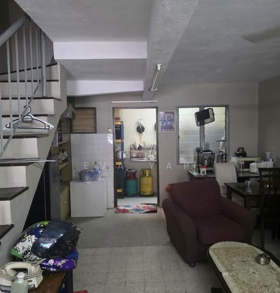 2-storey Terraced House for Sale in Taman Sri Sinar (Segambut) - Eva Yap - Living Room - PropertyGuru.com.my