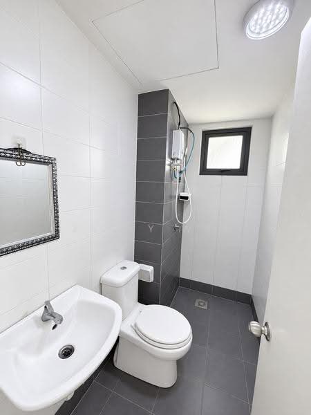 Kondominium untuk Disewa di Residence 8 - Jacky Wan - Bathroom - PropertyGuru.com.my