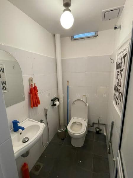 Shop for Rent in Pandan Indah (Ampang) - Vickky Wong CF - Bathroom - PropertyGuru.com.my