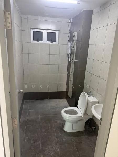Kediaman Servis untuk Disewa di One 49 Residence - Ruby Liang - Bathroom - PropertyGuru.com.my