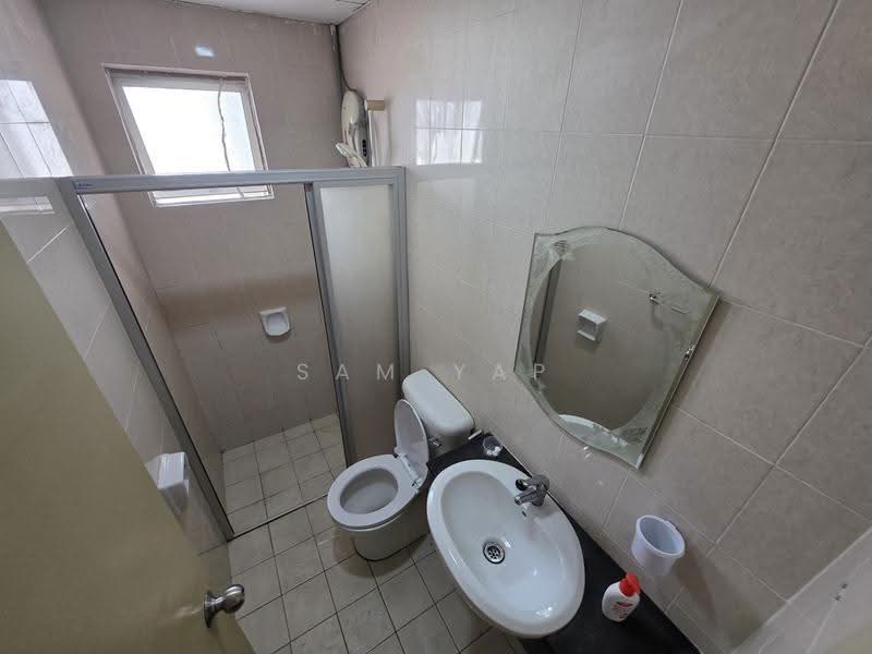 Service Residence for Rent at Dorchester - Sam Yap - Bathroom - PropertyGuru.com.my