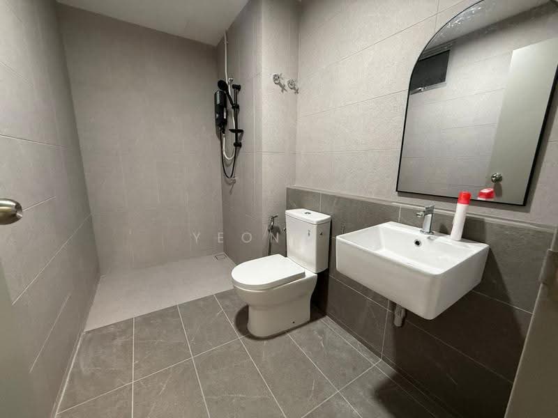 Kondominium untuk Dijual di Sanderling Lakefront - Yeong . - Bathroom - PropertyGuru.com.my