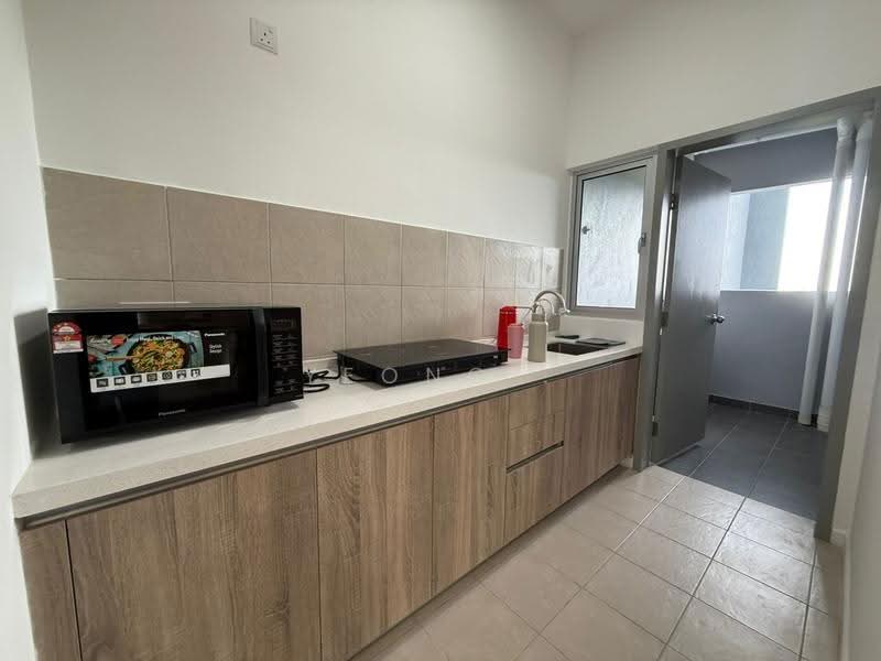 Kondominium untuk Dijual di Sanderling Lakefront - Yeong . - Kitchen - PropertyGuru.com.my