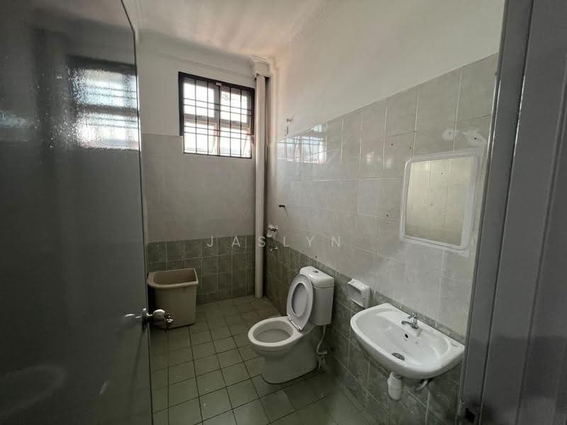 2-storey Terraced House for Rent in Bandar Seri Alam (Masai) - Jaslyn Tan - Bathroom - PropertyGuru.com.my