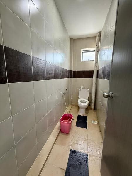 Semi-D Factory for Sale in Johor Bahru (Johor) - Kelly Wai - Bathroom - PropertyGuru.com.my