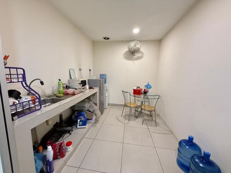 Semi-D Factory for Sale in Johor Bahru (Johor) - Kelly Wai - Kitchen - PropertyGuru.com.my