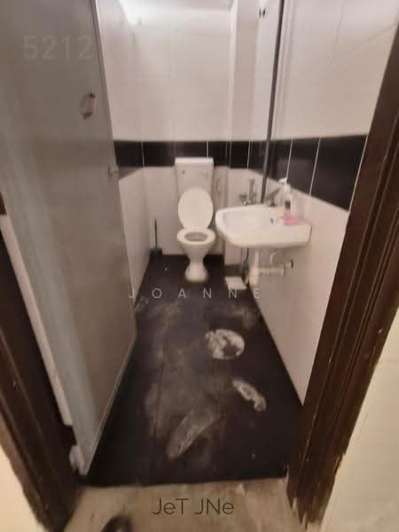 Shop / Office for Rent in Klang (Selangor) - Joanne Lim - Bathroom - PropertyGuru.com.my