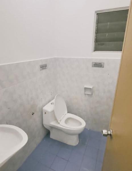 Rumah Teres 2-Tingkat untuk Disewa di Saujana Damansara (Damansara Damai) - Jessica Lim - Bathroom - PropertyGuru.com.my