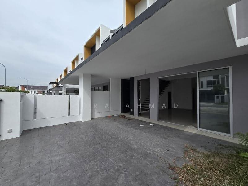 Rumah Teres 2-Tingkat untuk Dijual di Serene Heights (Semenyih) - Azira Ahmad - Exterior - PropertyGuru.com.my