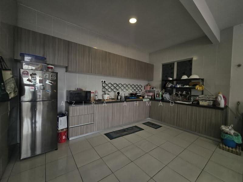 Kondominium untuk Dijual di Residensi Adelia - Azira Ahmad - Kitchen - PropertyGuru.com.my