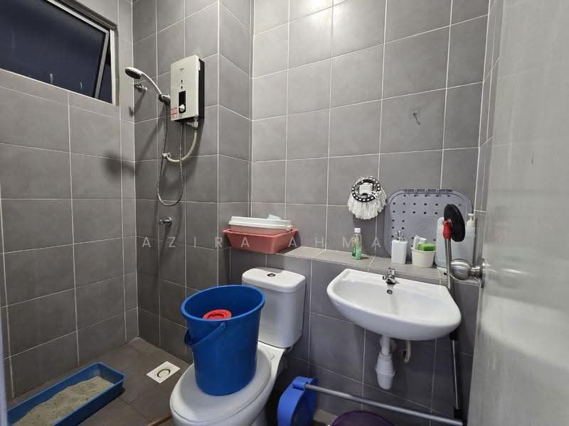 Kondominium untuk Dijual di Residensi Adelia - Azira Ahmad - Bathroom - PropertyGuru.com.my
