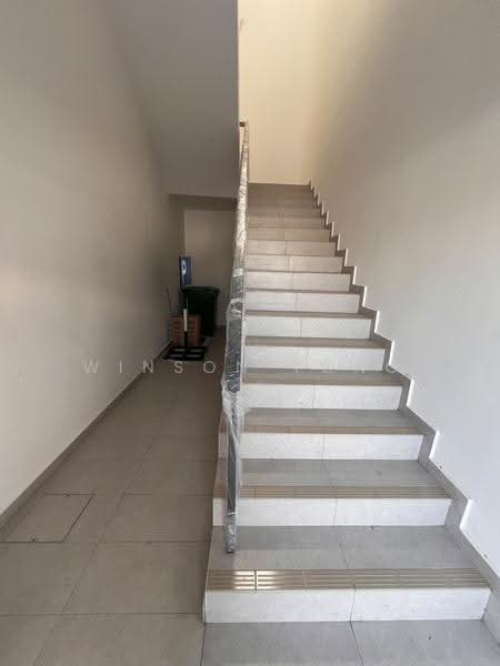 Shop / Office for Rent in Semenyih (Selangor) - Winson Yong - Entrance - PropertyGuru.com.my