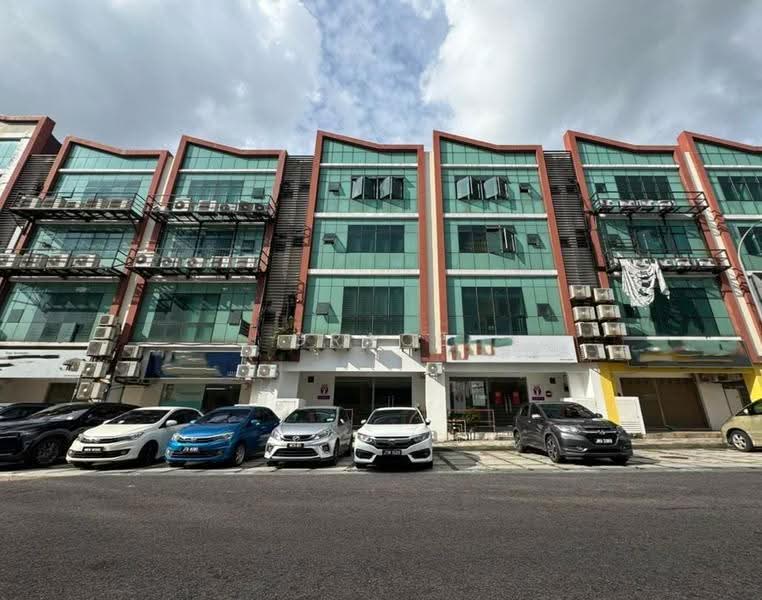 Shop for Rent in Taman Molek (Johor Bahru) - Grace Chiew - Exterior - PropertyGuru.com.my