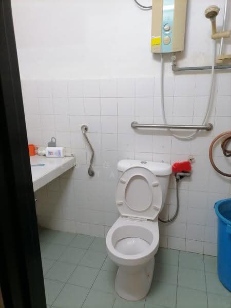 Rumah Teres 2-Tingkat untuk Dijual di Taman Bayu Perdana (Klang) - Yeong Khek Tan - Bathroom - PropertyGuru.com.my