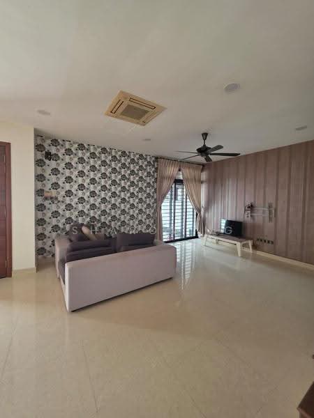 Rumah Berkembar untuk Dijual di Taman Perling (Perling) - Sharon Ng - Living Room - PropertyGuru.com.my