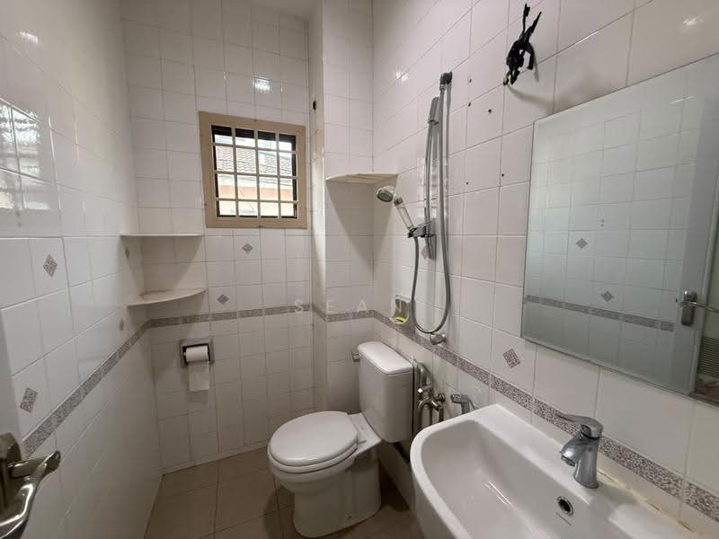 2-storey Terraced House for Sale in Taman Tan Sri Yaacob (Johor Bahru) - Sean Yeoh - Bathroom - PropertyGuru.com.my