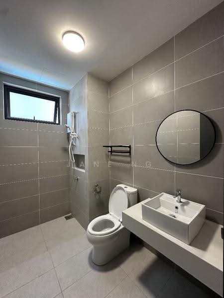 Kediaman Servis untuk Dijual di ASTON ACACIA - Jane Ng - Bathroom - PropertyGuru.com.my