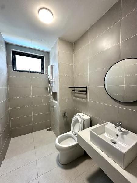 Kediaman Servis untuk Dijual di ASTON ACACIA - Jane Ng - Bathroom - PropertyGuru.com.my