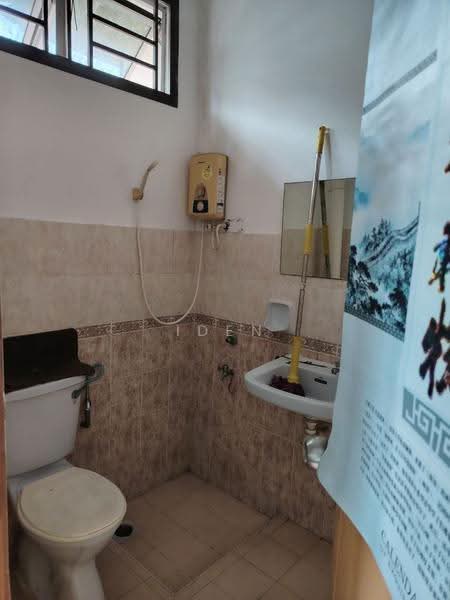 Rumah Teres 2-Tingkat untuk Dijual di Taman Nusa Indah (Iskandar Puteri (Nusajaya)) - Iden Tan - Bathroom - PropertyGuru.com.my