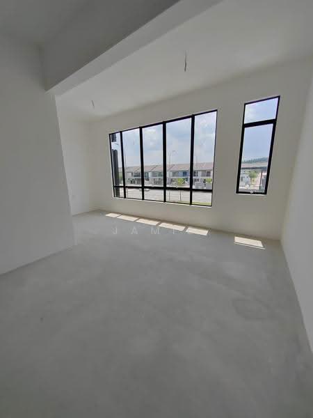 Shop / Office untuk Disewa di Taman Mount Austin (Tebrau) - Jamie Tan - Interior - PropertyGuru.com.my