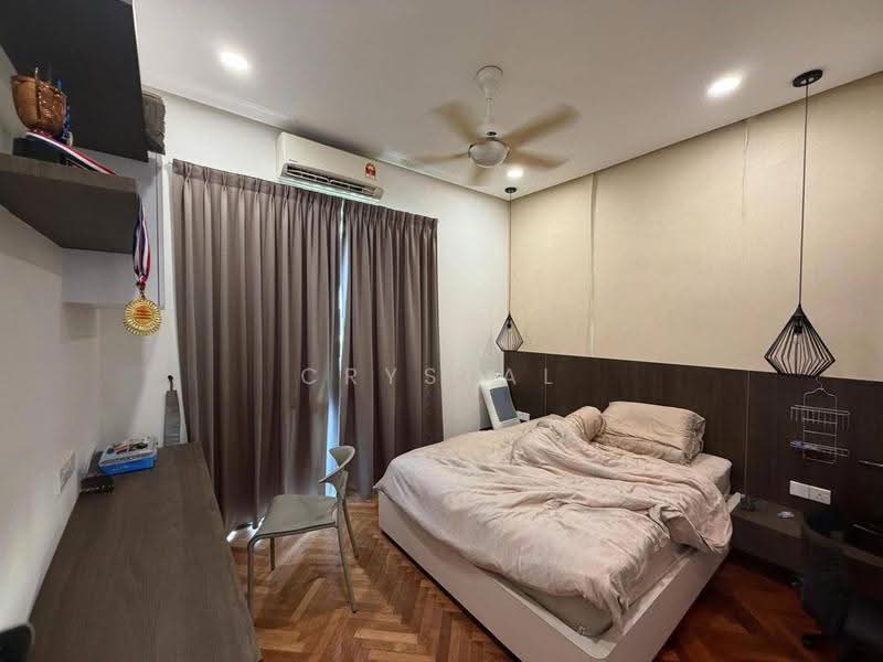 3-storey Terraced House for Sale in Batu Uban (Gelugor) - Crystal Choong - Bedroom - PropertyGuru.com.my