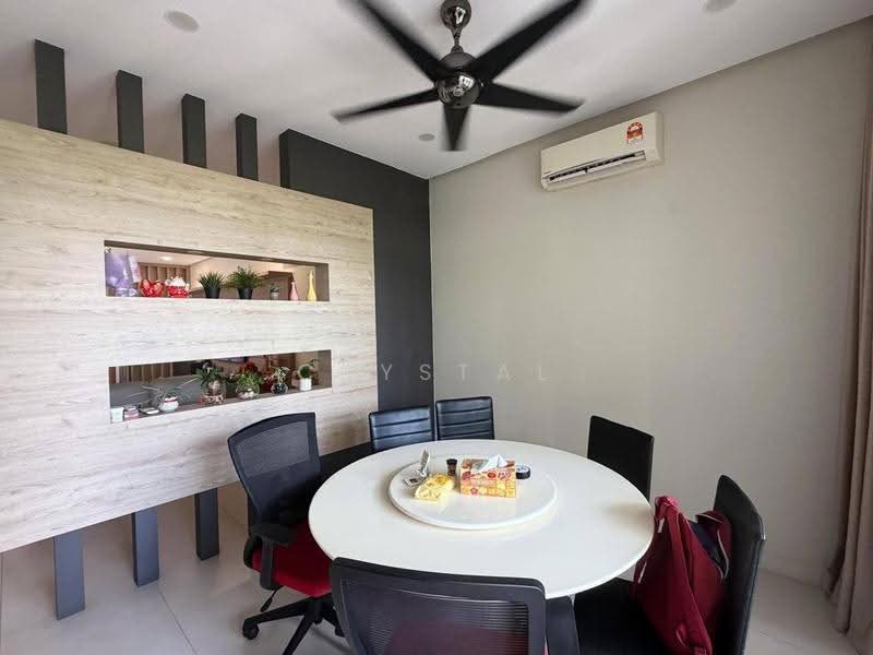 3-storey Terraced House for Sale in Batu Uban (Gelugor) - Crystal Choong - Dining Room - PropertyGuru.com.my