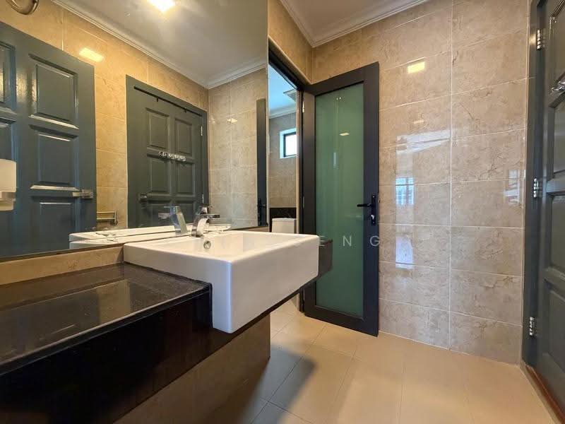 Rumah Berkembar untuk Dijual di Batu 9 (Cheras) - CHEN SENG KONG - Bathroom - PropertyGuru.com.my