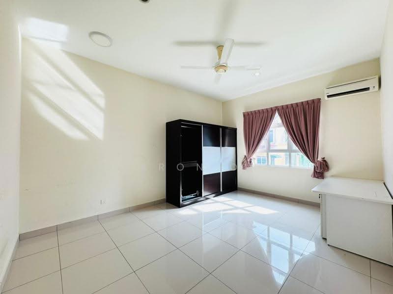 Semi-Detached House for Sale in Taman Nusa Bestari (Iskandar Puteri (Nusajaya)) - Sharon Ong - Bedroom - PropertyGuru.com.my
