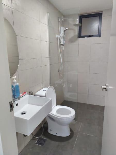 Kondominium untuk Disewa di M Adora - Cyrus Chee - Bathroom - PropertyGuru.com.my