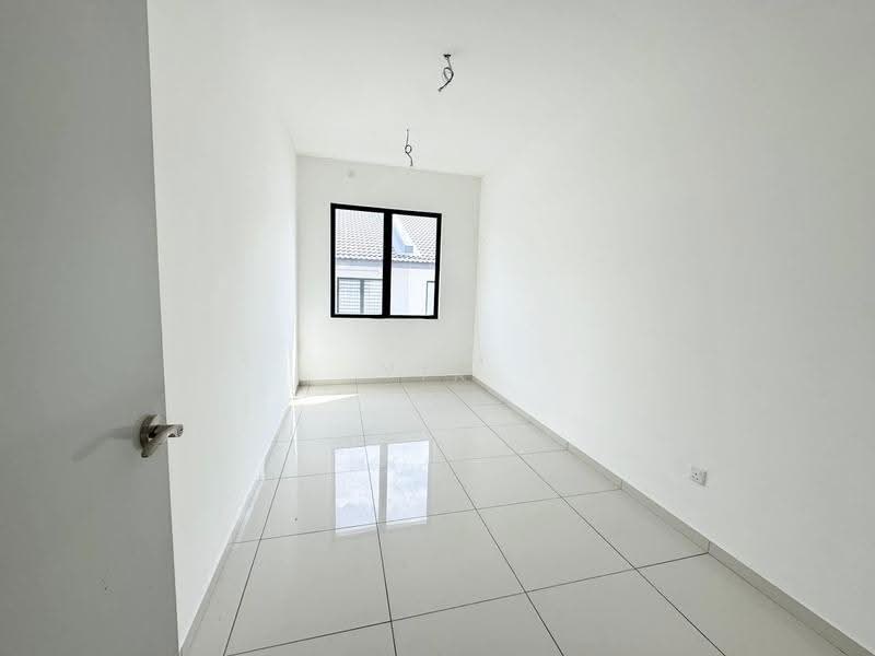 Rumah Teres 2-Tingkat untuk Dijual di Austin Crest (Johor Bahru) - Yik Tat - PropertyGuru.com.my
