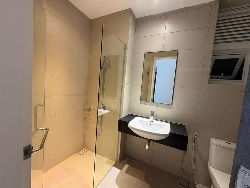 Kediaman Servis untuk Disewa di Met 1 Residences - Jenson Low - Bathroom - PropertyGuru.com.my
