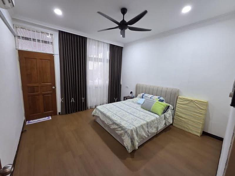 Terraced House for Rent in Pulau Tikus (Penang) - Kathryn Lee - Bedroom - PropertyGuru.com.my