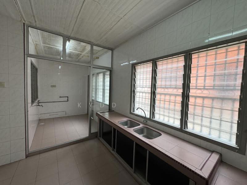 2-storey Terraced House for Sale in Bandar Bukit Puchong (Puchong) - Kydd Low - Kitchen - PropertyGuru.com.my